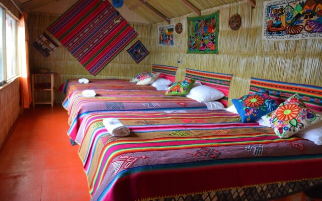 Uros Aruntawi Lodge