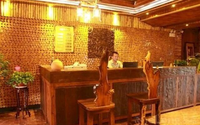 Xishuangbanna Fengweizhu Inn