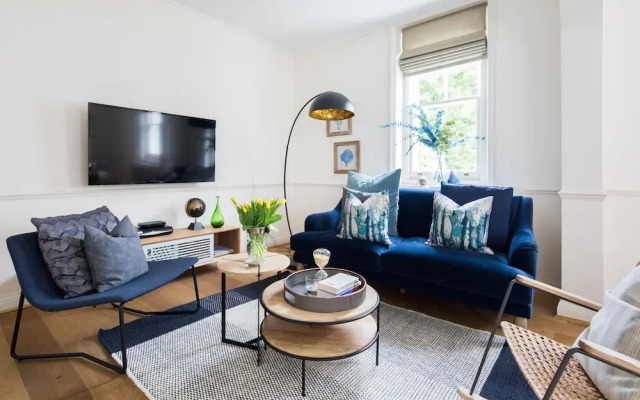 Cornwall Gardens by Lime Street