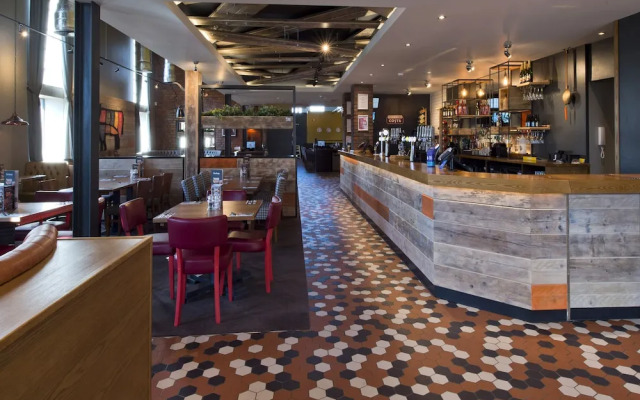 Premier Inn Gloucester (Quayside)