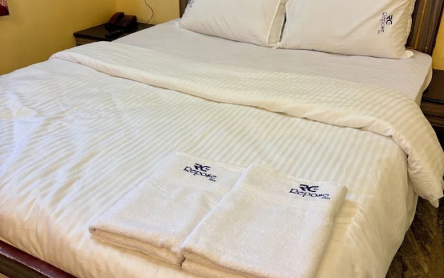 Repose comfort inn
