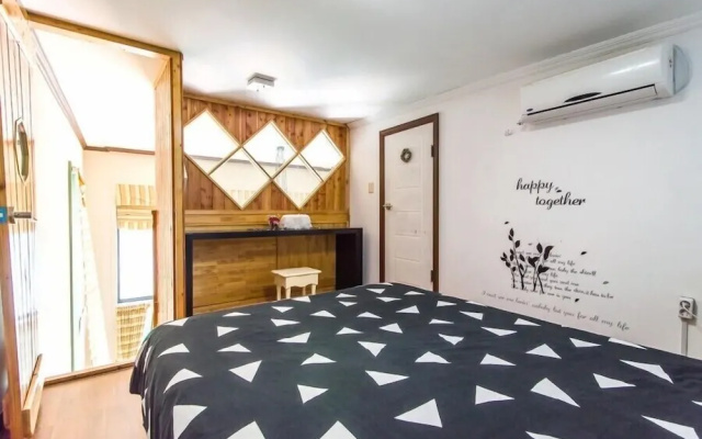Sunny Junny Pension