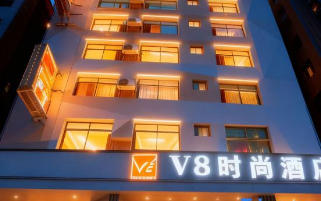V8 Theme Hotel Binya