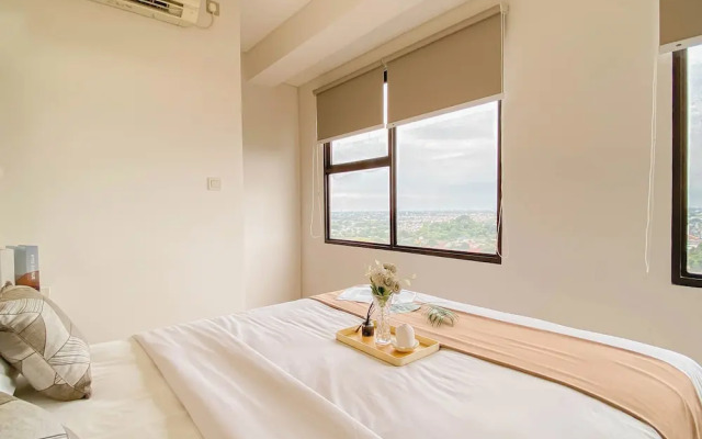 Modern Look 2BR Corner Transpark Cibubur Apartment