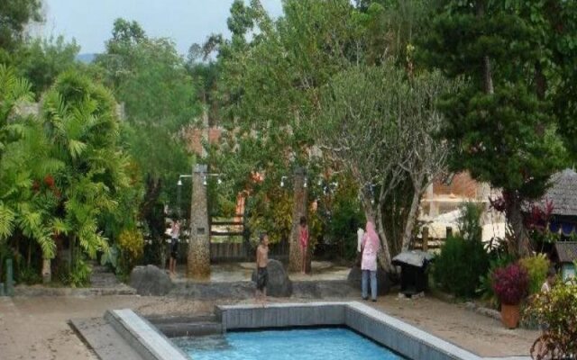 Wonua Monapa Hotel Resort