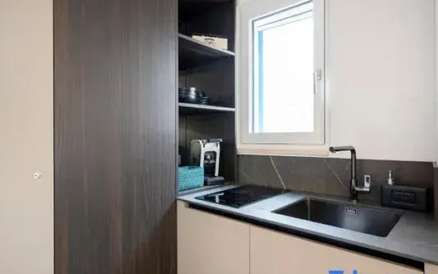 Terra | 2-Bedroom with Shared Kitchen & Balcony – Seafront Location