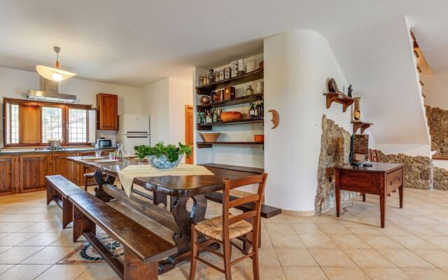 Chalet in Motta Santa Lucia in Greenery