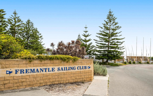 Studio 3 - ground floor Fremantle apartment