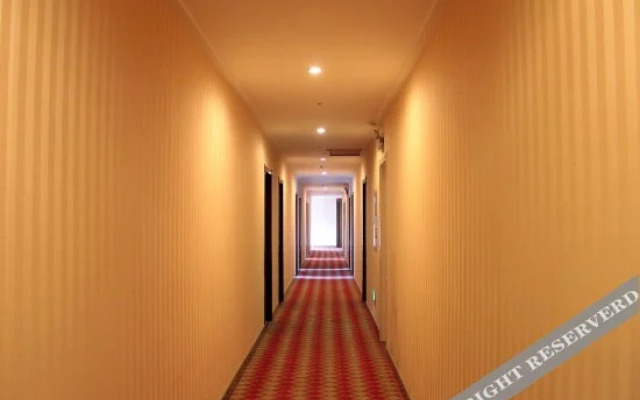 Milan Holiday Hotel