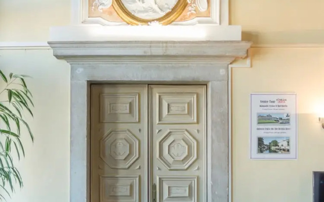 Carmini  Palace Canal View