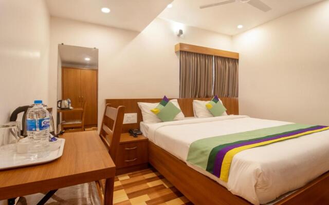 Treebo Elite Plaza, 700 Mtrs From Madikeri Fort