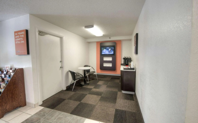 Motel 6 New Haven - Branford, CT