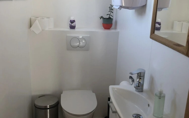 Vestmannsvatn Guesthouse
