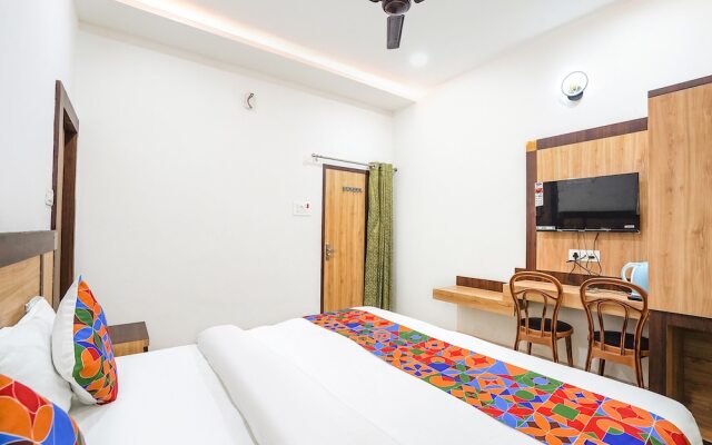 Fabexpress Vairagi Inn