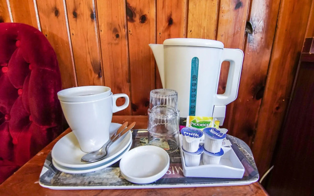 Mandalay Picton House Hotel