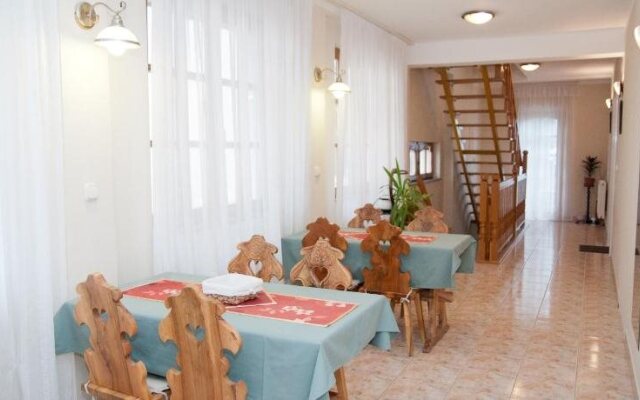 Apartments Yowan