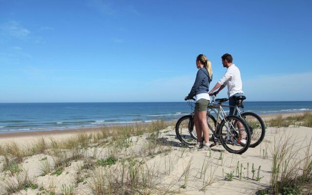 Modern, High-quality Chalet With Wifi Near the Oosterschelde