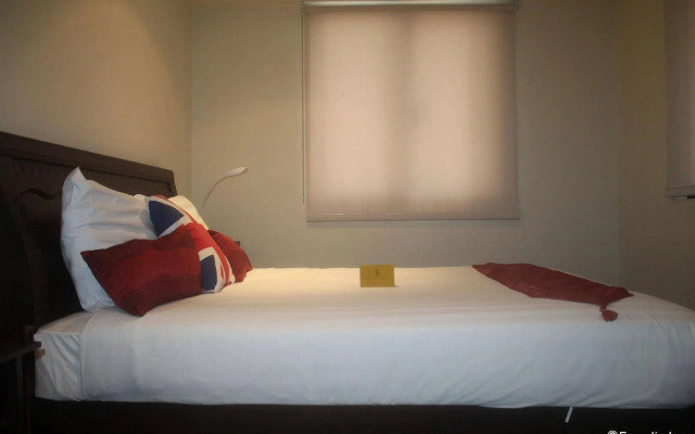SIGLO SUITES @ The Knightsbridge Residences