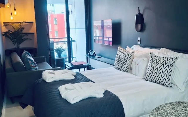 Urban Elephant Express The Flamingo