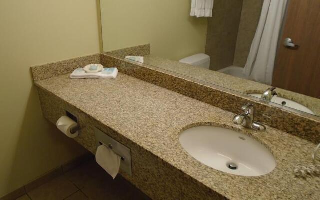 Casper C'mon Inn Hotel & Suites