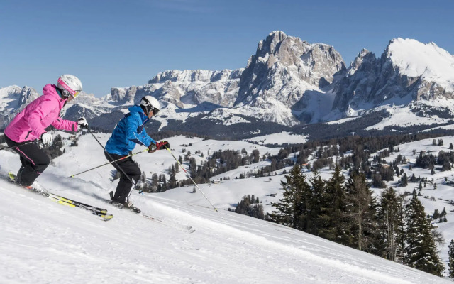 La Paula Apartments & Suites