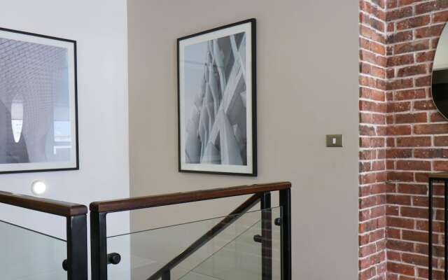 w Bright 2BR Duplex in Miraflores