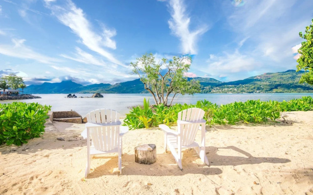 Pineapple Beach Villas