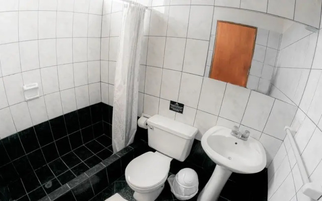Los Esteros Hostal