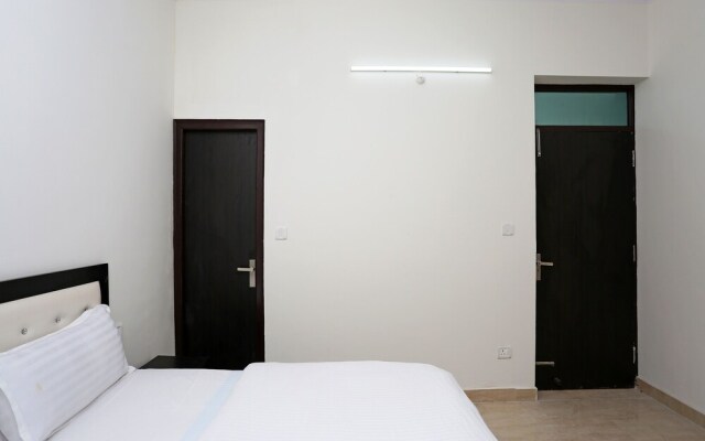 OYO 10853 Home 2BHK Bhimtal lake