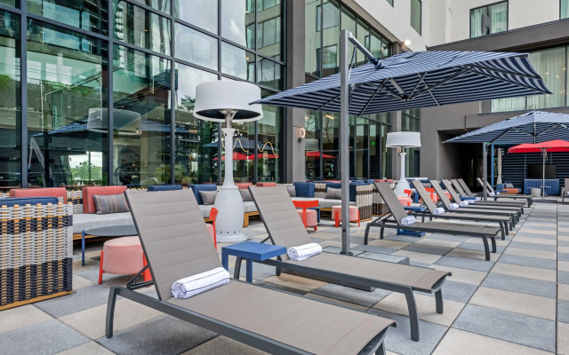 Cambria Hotel Austin Downtown