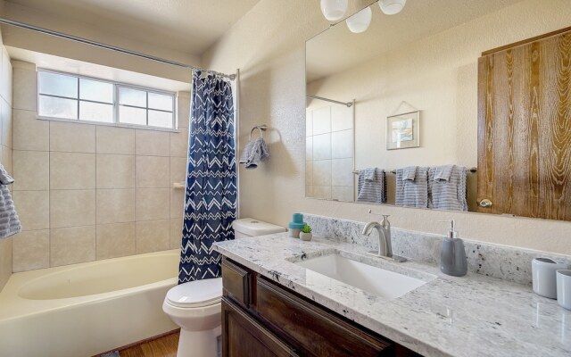 Charming Studio Heart of RiNo District