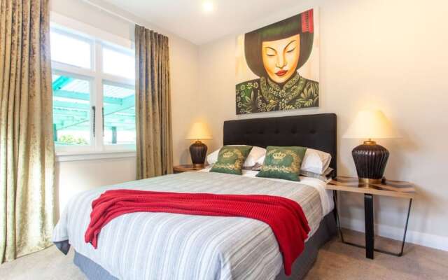 Sunny & Spacious Character Villa