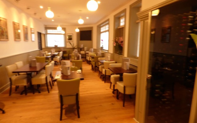 L'hote Boutique Hotel