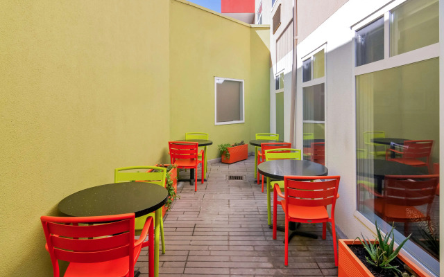 Best Western Plus Osoyoos Hotel & Suites
