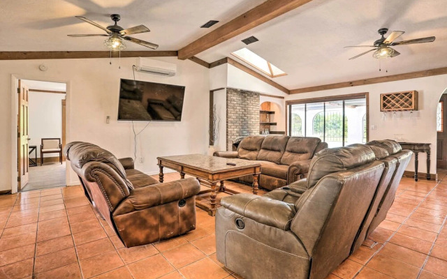 Pet-friendly 'raceway Ranch' w/ Patio & Grill