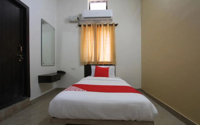 Hotel SKG Comforts by OYO Rooms