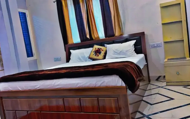 Aishwary Paying Guest House By GRB