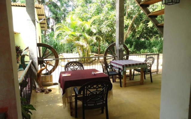 New Green Hut Inn & Restaurant