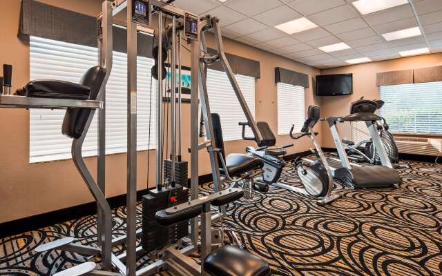 Best Western Plus Kenedy Inn