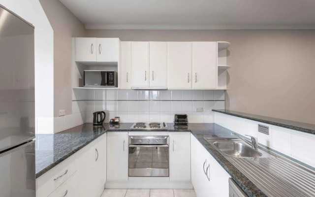 Frome Apartments
