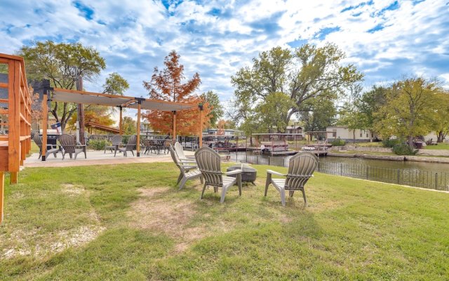 Lakefront Granbury Home With Fire Pit & Grill!