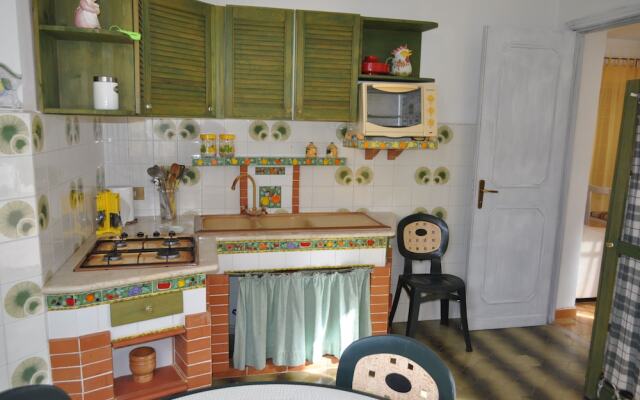 Casa Aisha con ampio giardino sul mare