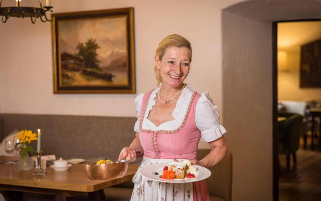Schloss Prielau Hotel & Restaurants