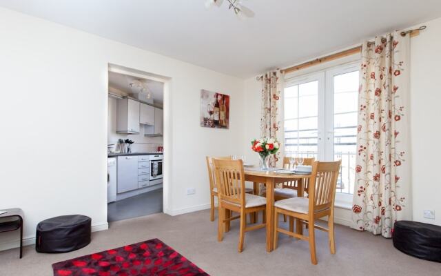 Giles St Gem - Spacious, Near The Shore, Parking