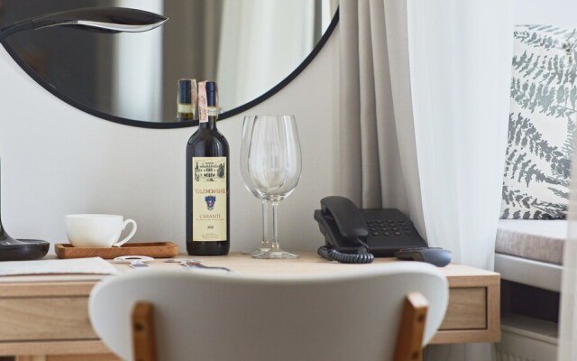 Wine & Pillow Hotel by Frapolli