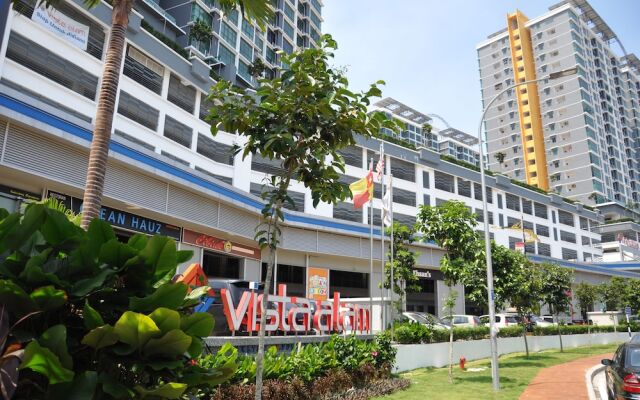 Lawang Suite 1 Bedroom Corner Apartment