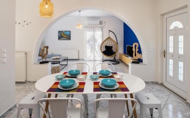 Modern 2 bed Apartment in Downtown of Fira