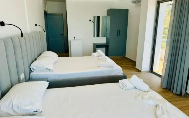 Petros rooms