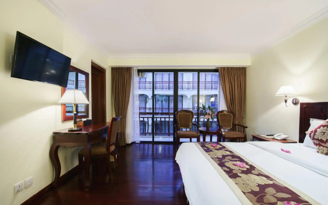 Smiling Hotel