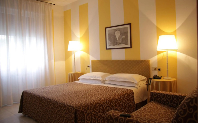 Hotel Alex